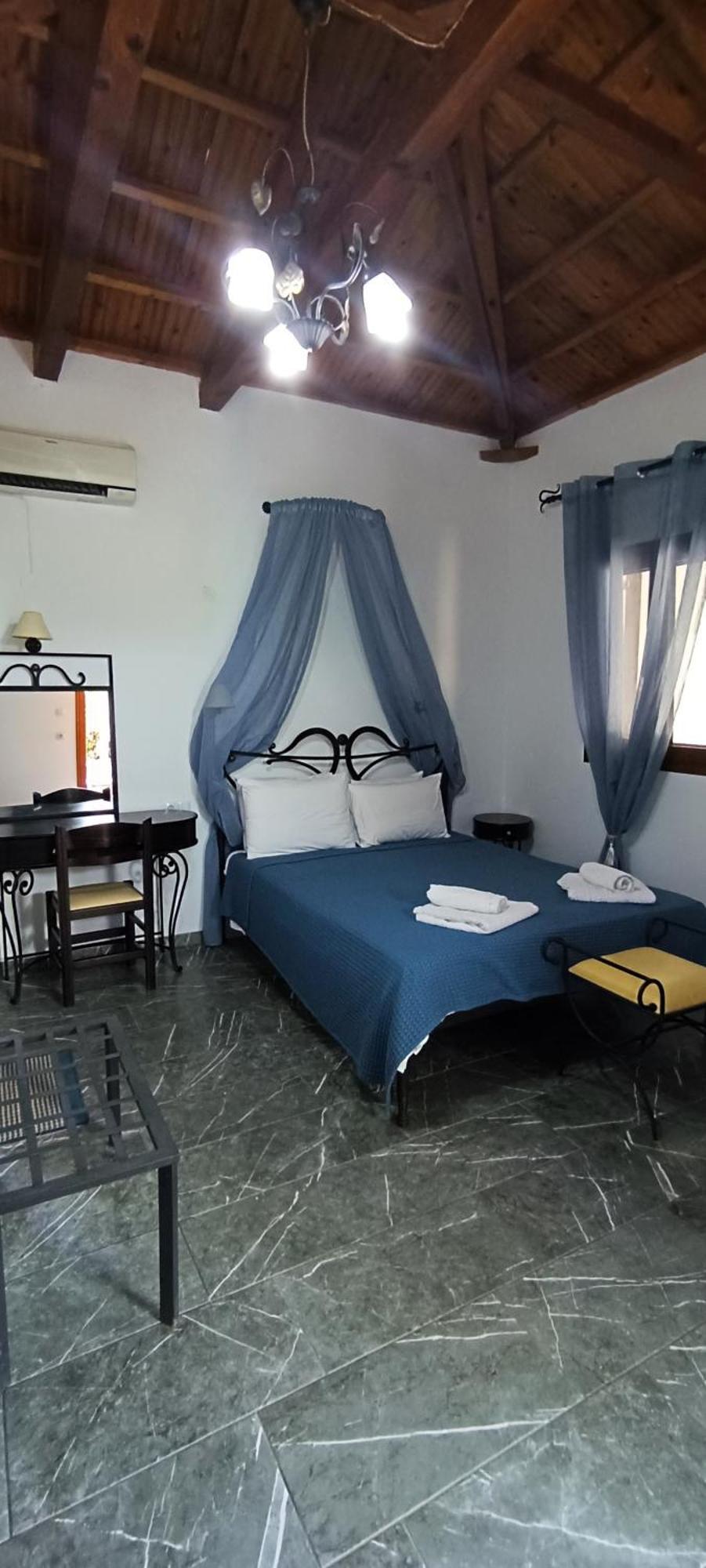 Artemis Bungalows Стафилос Екстериор снимка