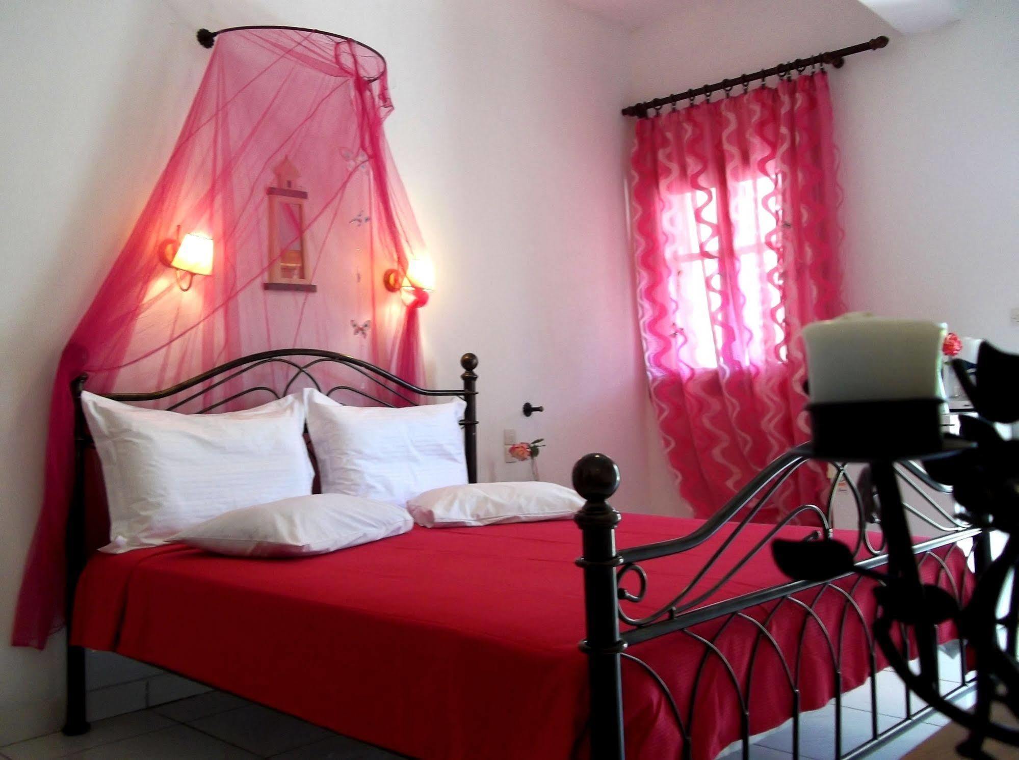 Artemis Bungalows Стафилос Екстериор снимка